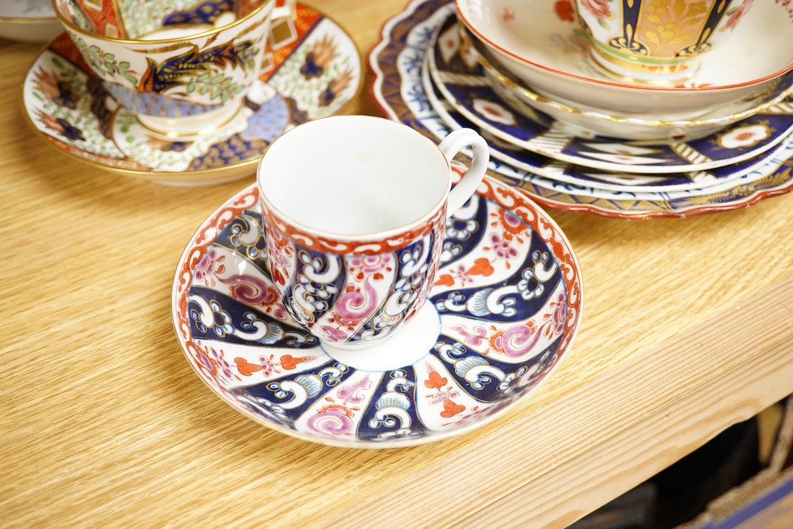 A group of 18th / early 19th century English porcelain tea wares, Worcester, Spode, etc